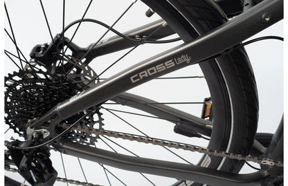 Crussis OLI Cross Lady 8.7-S 2022 Electric Trekking Bike in sleek design, ideal for women's urban and trail rides.