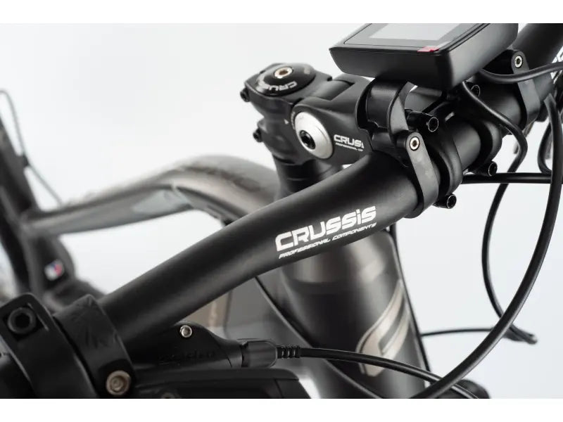 Crussis OLI Cross Lady 8.7-S 2022 Electric Trekking Bike in sleek design, ideal for women's urban and trail rides.